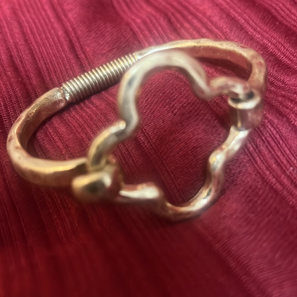 Retractable Bangle - Picture 11 of 16